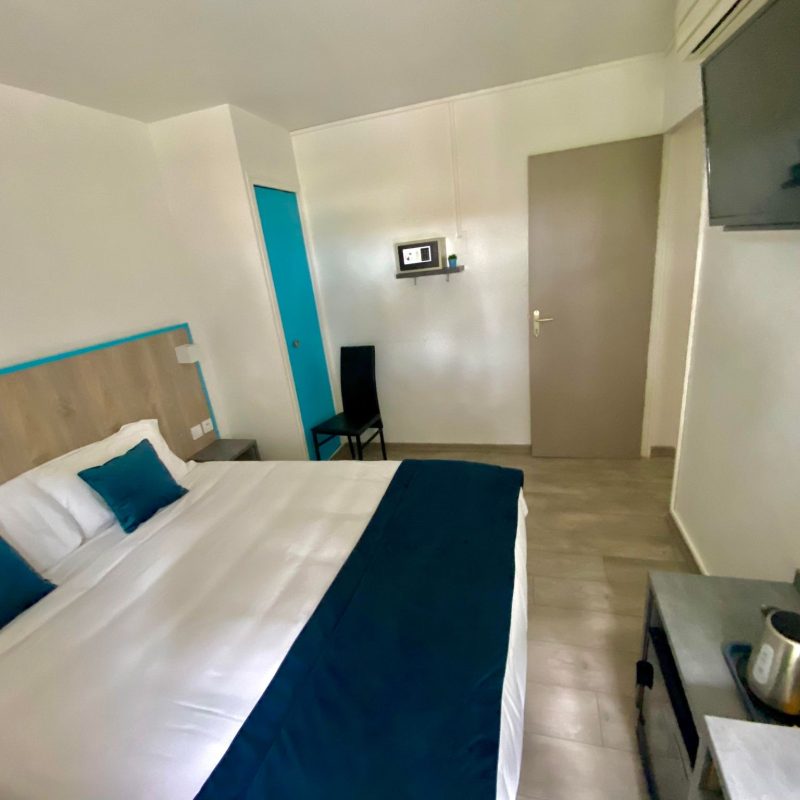 6. CHAMBRE QUADRUPLE CH1